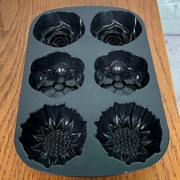 Nordic Ware Other - Nordic Ware Bouquet Bundt Cake Pan Rose Daisy Sunflower 6 Section 1.8 Liters